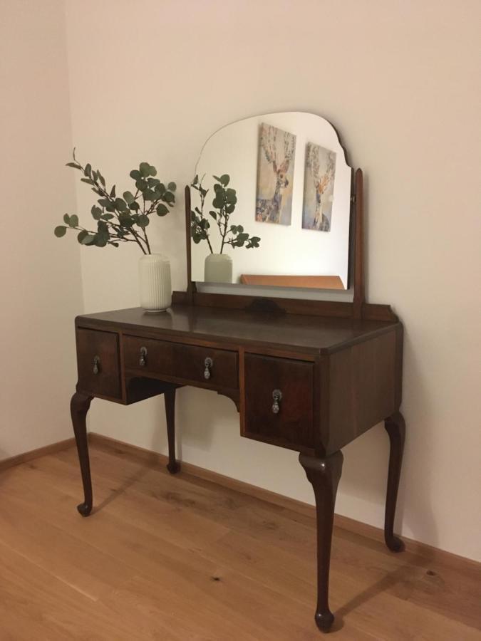 Ferienwohnung Rotes Haus 슈나이타크 외부 사진