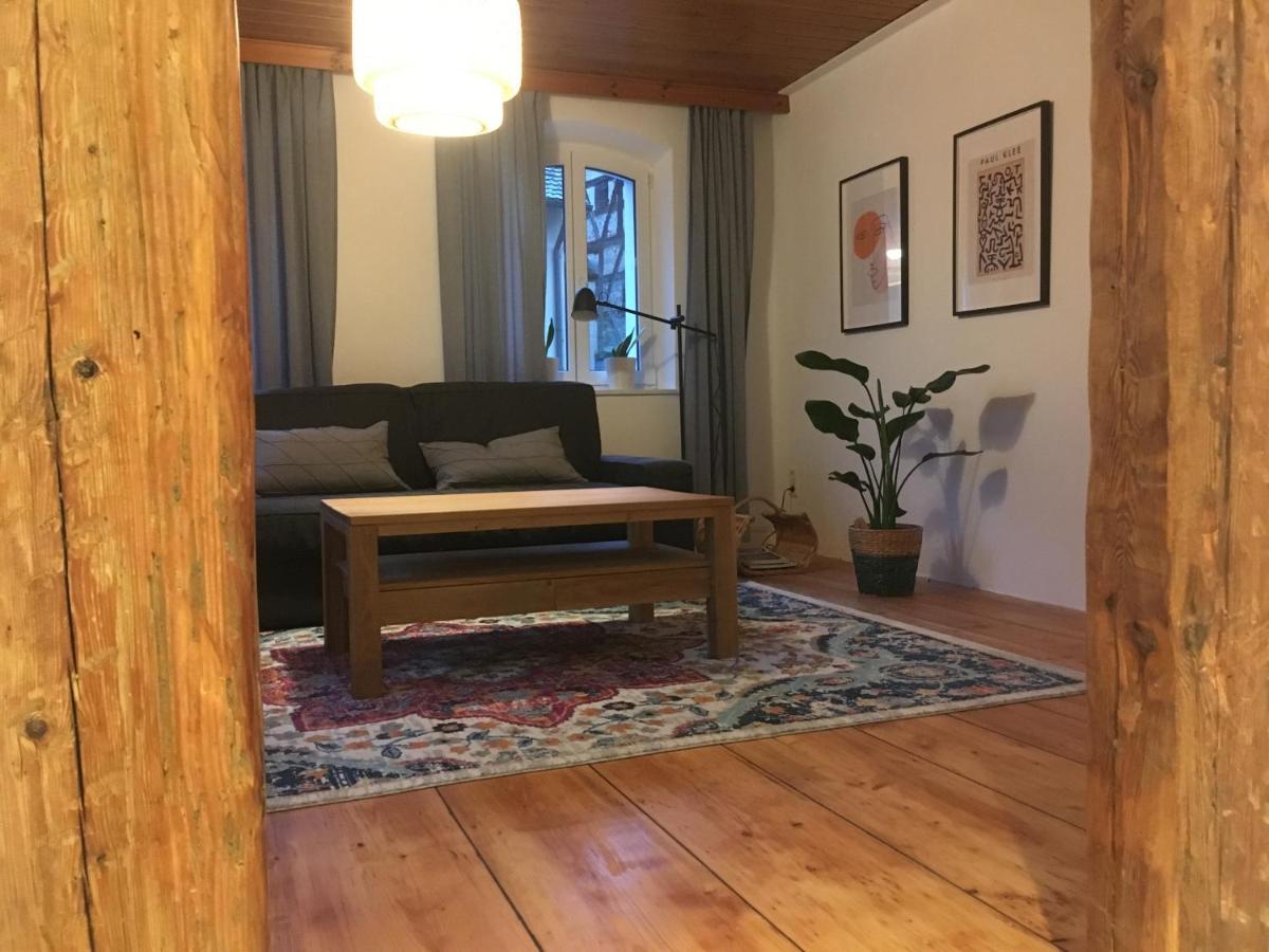 Ferienwohnung Rotes Haus 슈나이타크 외부 사진